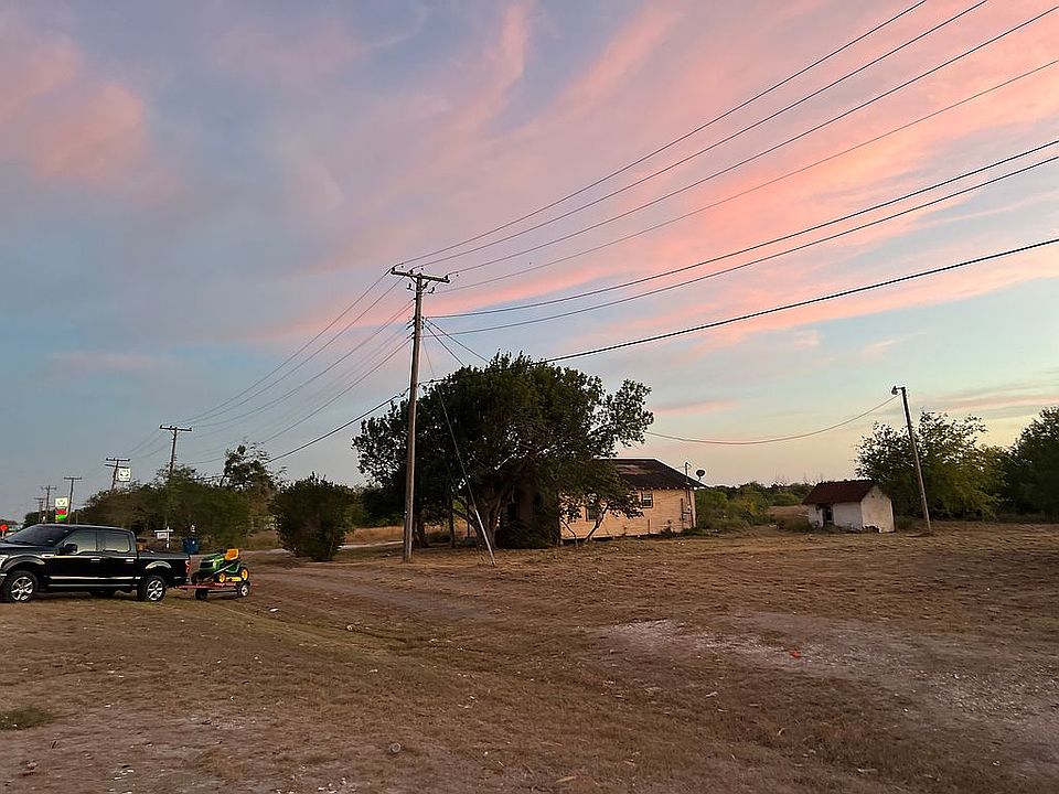 1008 N State Highway 359, Mathis, TX 78368 Zillow