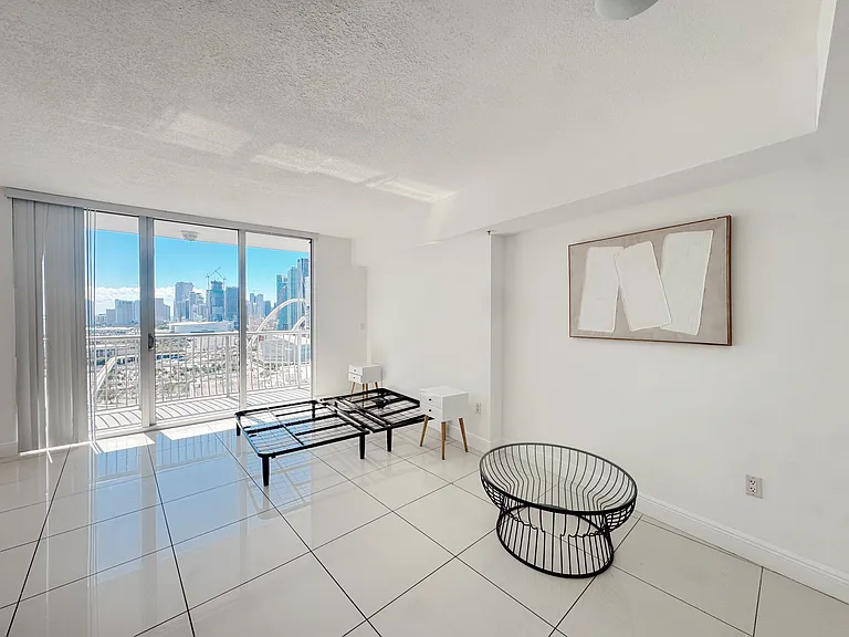 1750 N Bayshore Dr #2708 — Photo 4