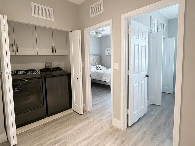 14753 SW 25th St — Photo 17
