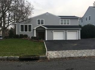 95 Carthage Rd, Scarsdale, NY 10583