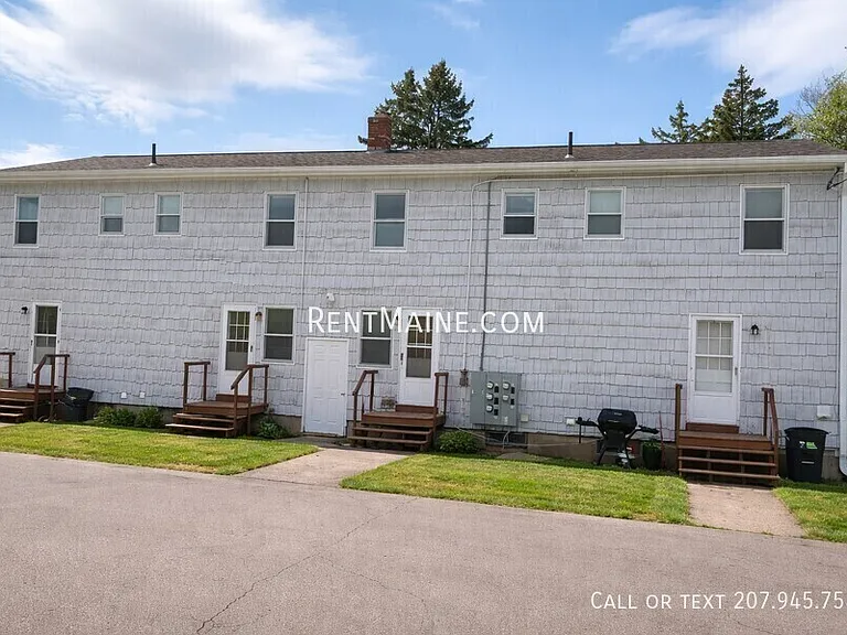 19 Hemlock St — Photo 15