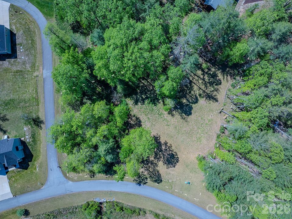 13th image of 92 Crystal Heights Dr