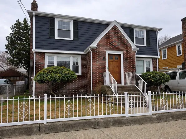 40 Amherst Ave, Pawtucket, RI 02860