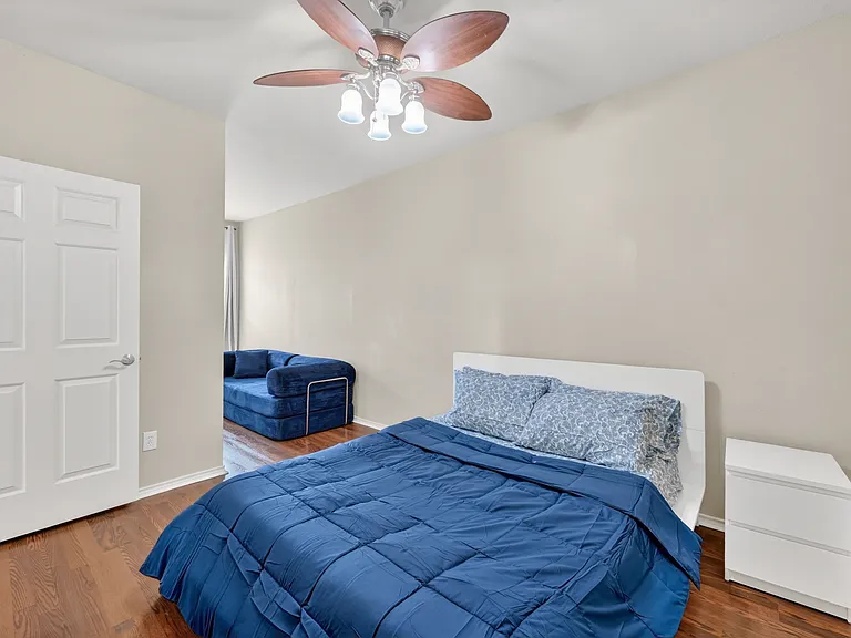 154 Castleridge Dr #B — Photo 18