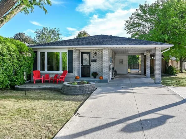 2 Adler Ave, Hamilton, ON L8W 3C3