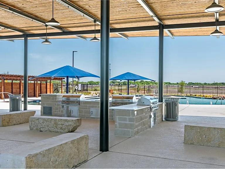 Outdoor grills are available to community members.