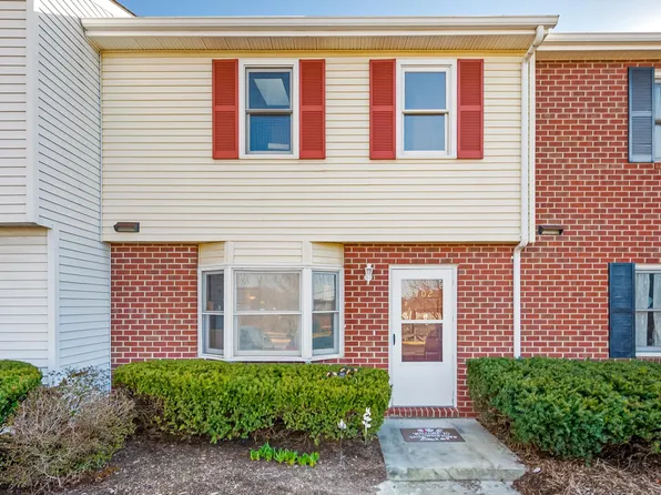 2402 Ridge Rd, Blacksburg, VA 24060
