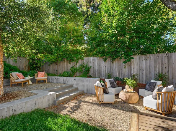 306 Pitt Avenue, Sebastopol, CA 95472