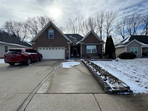 3698 Woodbridge Ln, Bowling Green, KY 42104