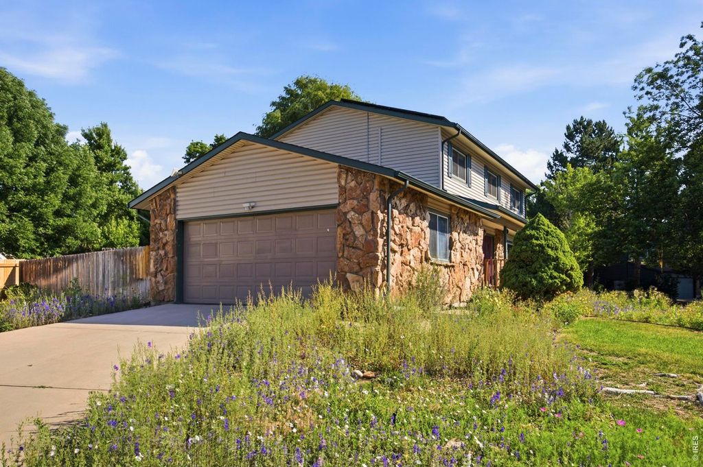 2813 Crystal Ct