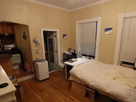 3rd image of 48 Hereford St #6