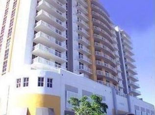 900 SW 8th St APT 605, Miami, FL 33130