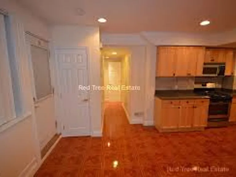 185 Winthrop Rd #A5 — Photo 8