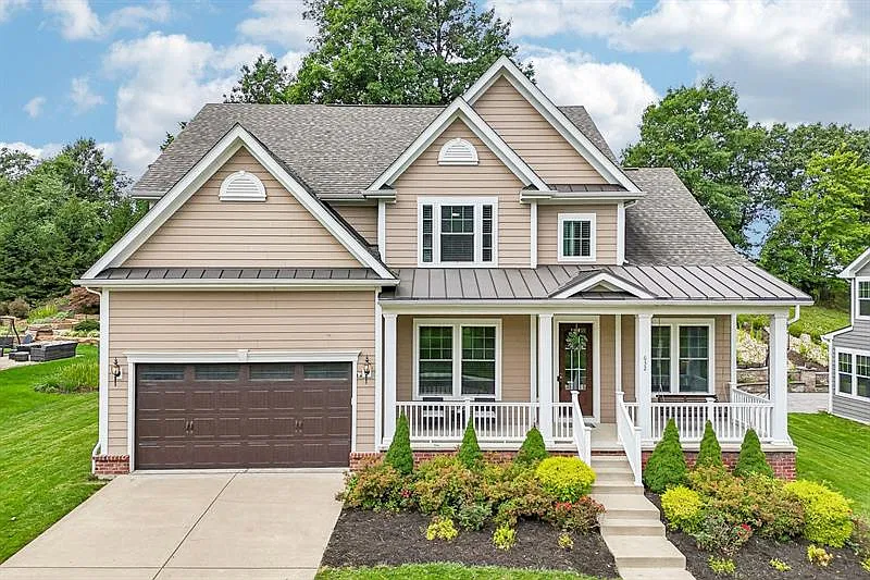 5 bed, $4,200 — Photo 1
