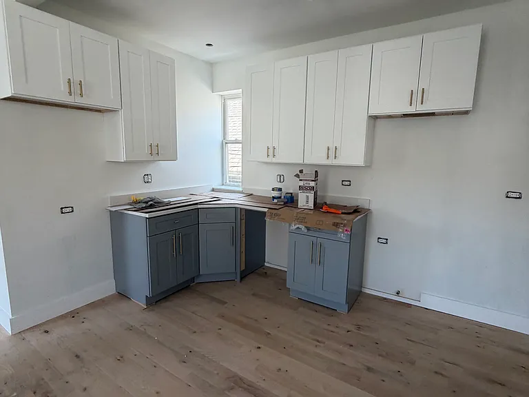 1823 W 17th St #CH2 — Photo 2