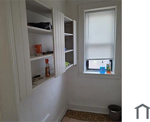 3rd image of 944 Worthington St APT 3L