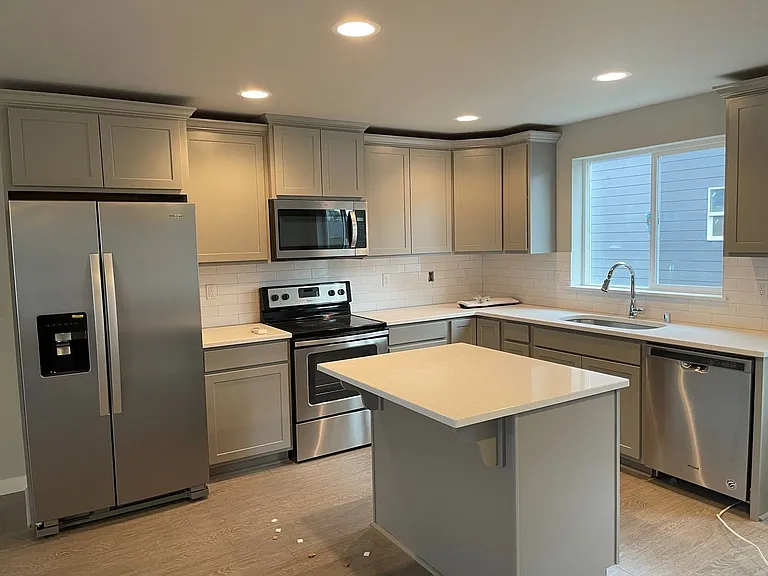 211 Jefferson Ave NW #A — Photo 4