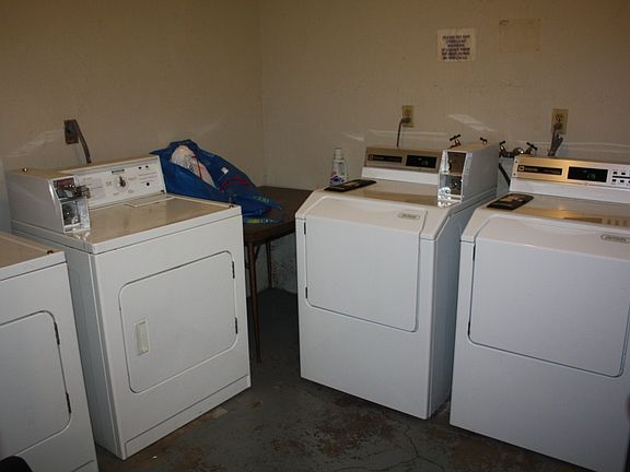 3rd image of 1253 Bush St APT 103