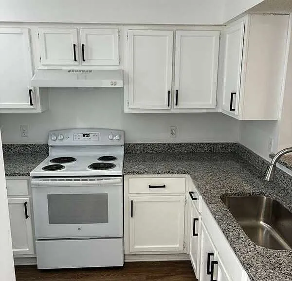 5640 Ansley St #103 — Photo 5