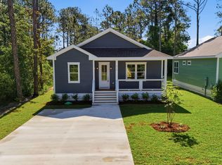 310 S 2nd St, Pt Washington, FL 32459
