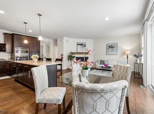 54 Carillon Cir, Livingston Twp., NJ 07039