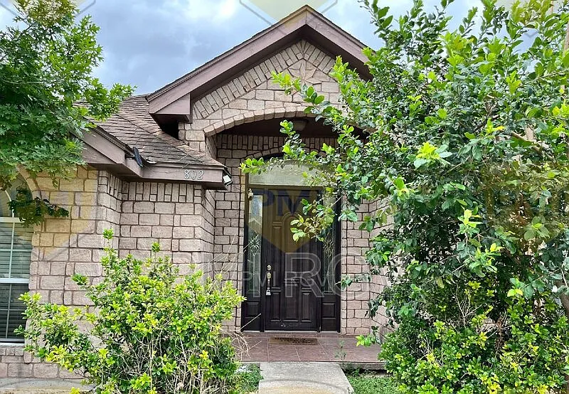 3 bed, 2.0 bath, 4800 sqft, $1,550 — Photo 3