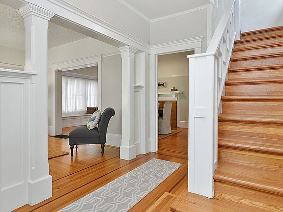 5th image of 370 60th St