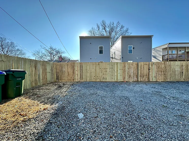 1004.5 N 21st St #A — Photo 27