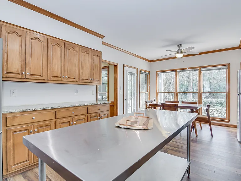 4117 Knollcrest Cir N — Photo 18