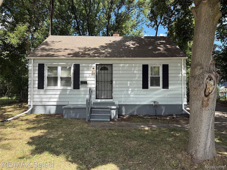 1st image of 3155 Leith St