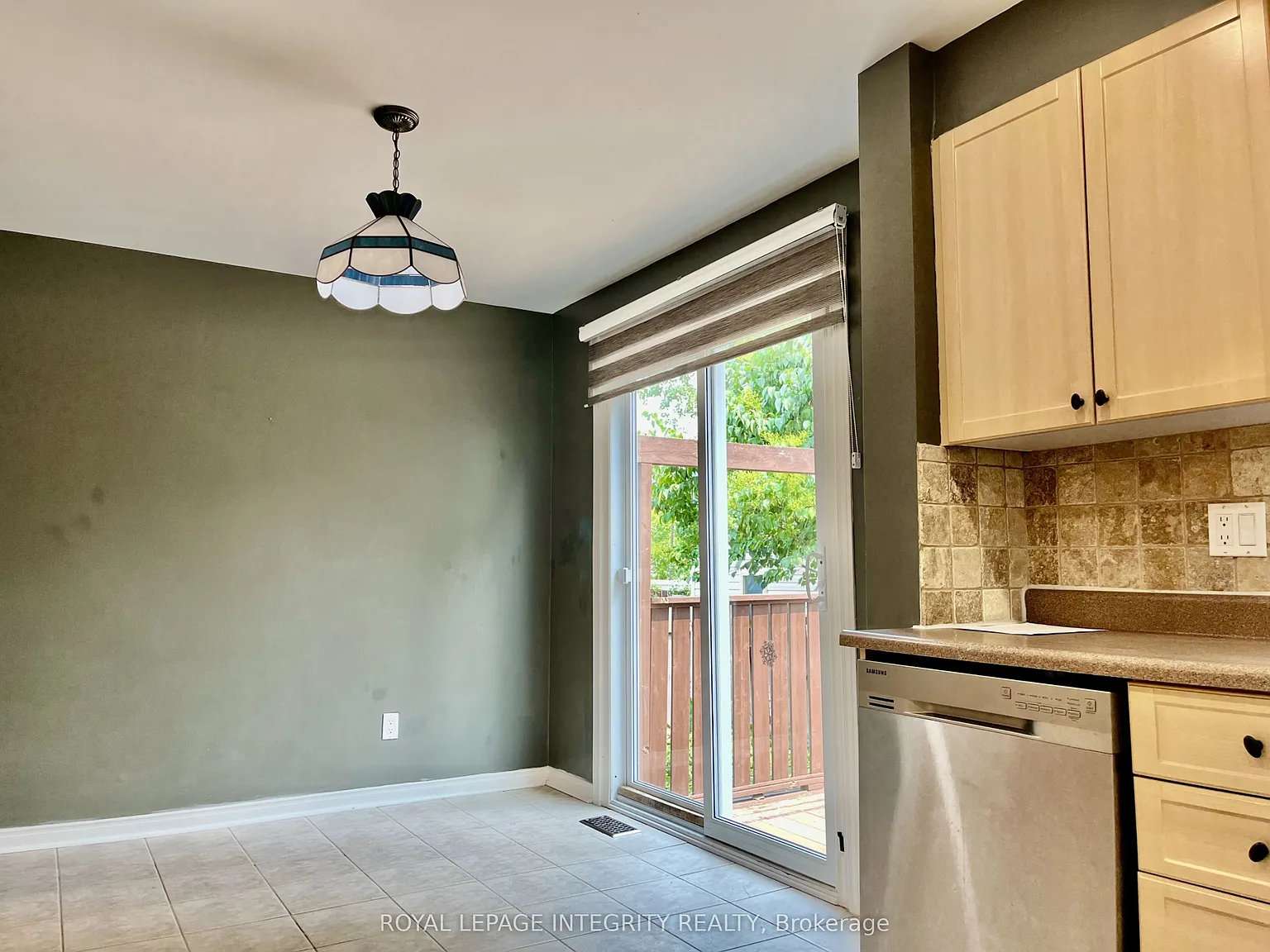 3 bed, $2,495 — Photo 4