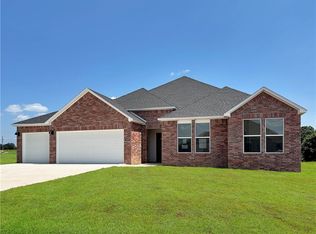 3009 Hattie Ln, Lowell, AR 72745