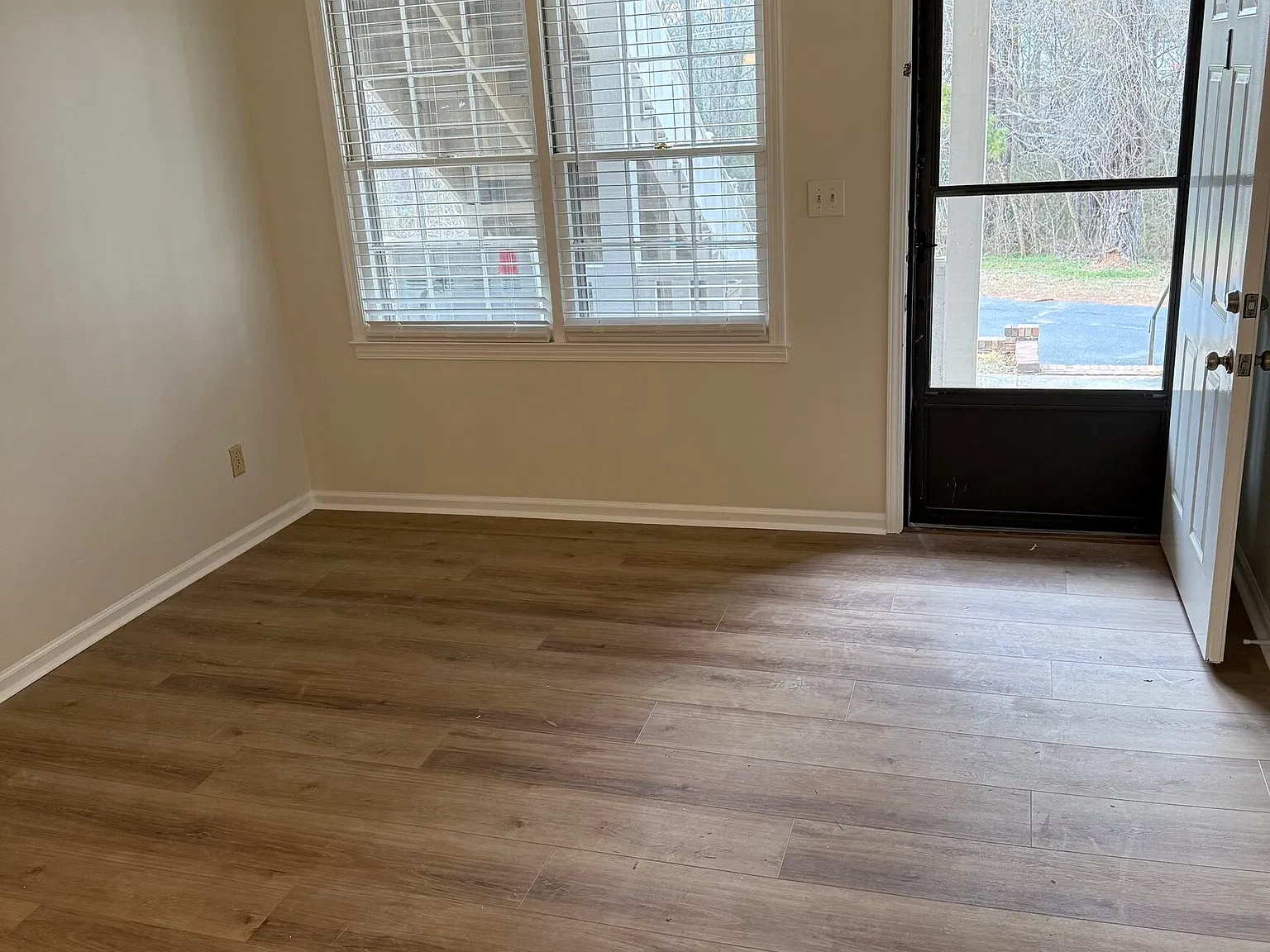 1 bed, 1.0 bath, 600 sqft, $800 — Photo 2