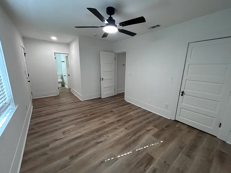 112 Moore Ave — Photo 7