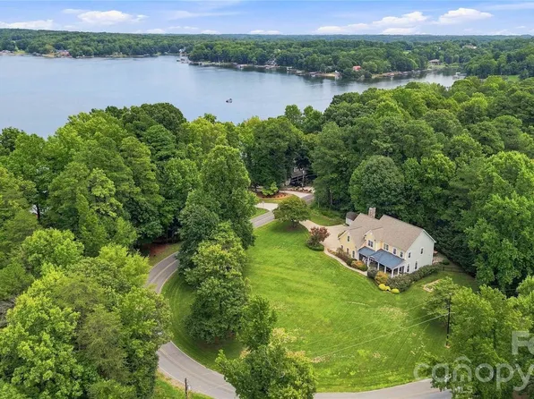 354 Robinson Rd, Mooresville, NC 28117