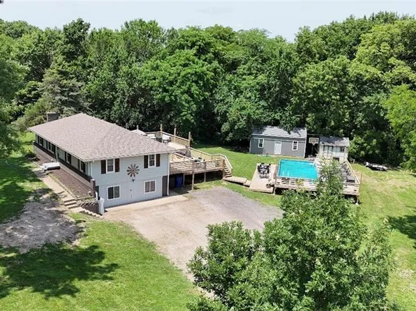 17909 S Hill Top Rd, Pleasant Hill, MO 64080