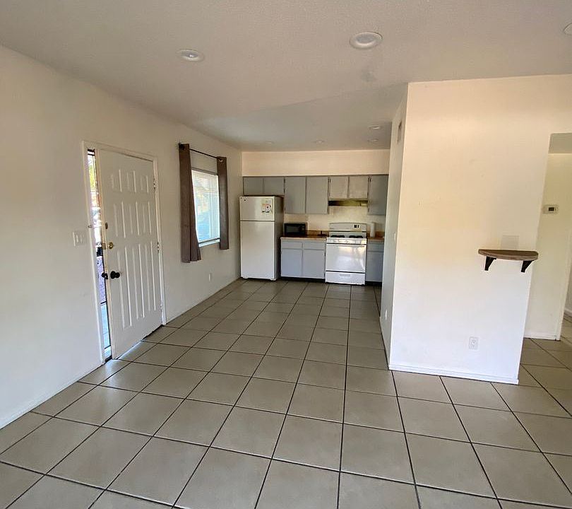 1st image of 2871 N Fontana Ave #2875