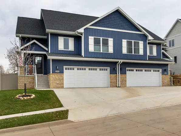 2472 Fieldstone Ct, Dubuque, IA 52003