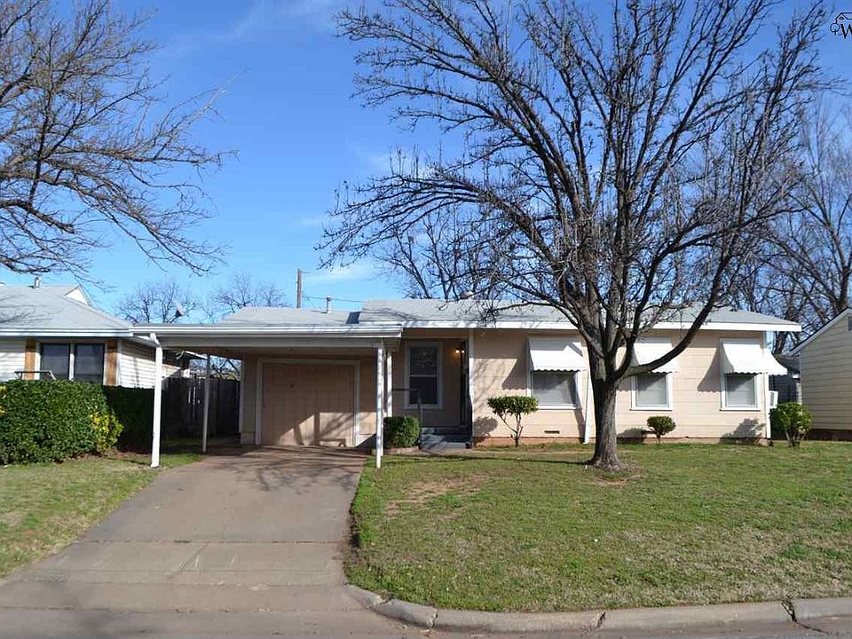 1st image of 303 Bluebonnet Dr