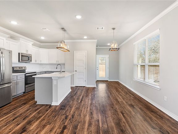 4th image of 406 Marble Falls Dr