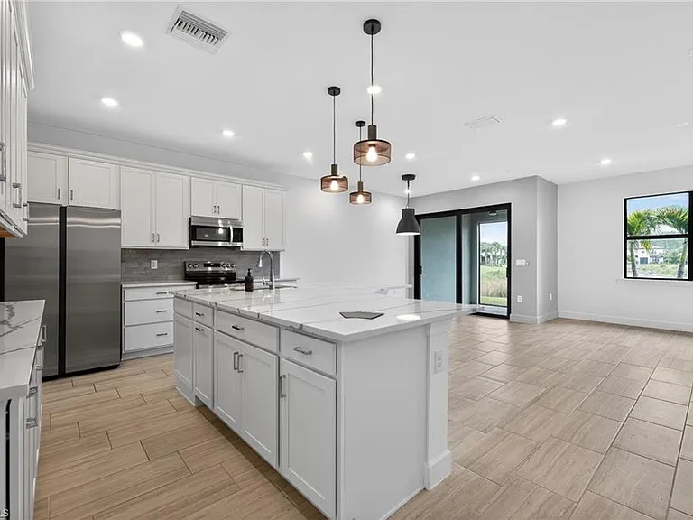 4341 Sonoma Oaks Cir — Photo 2