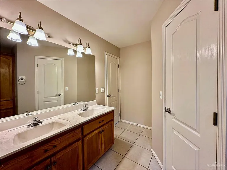 4104 San Roman St — Photo 20