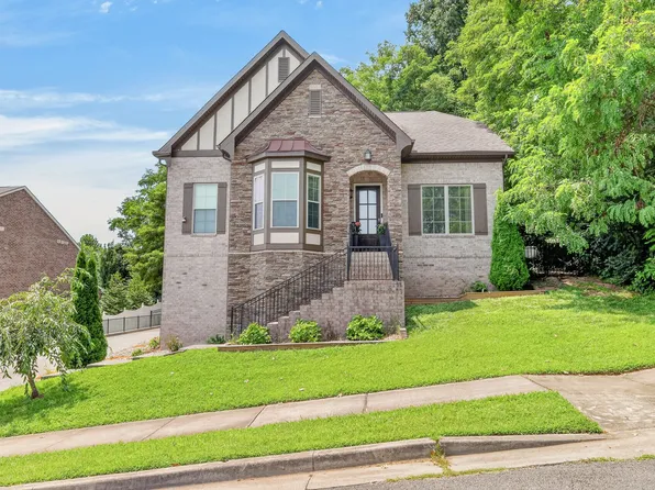 921 Holgate Ct, Nashville, TN 37221