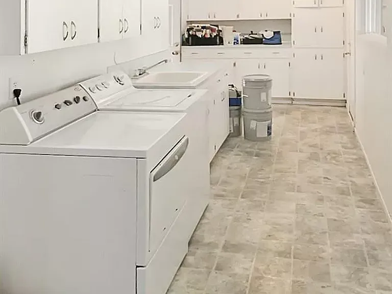 7020 SW Country Club Dr — Photo 18