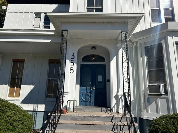 355 Plainfield Ave #5A, Edison, NJ 08817