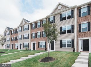 90 Breezewood Dr, Hanover, PA 17331
