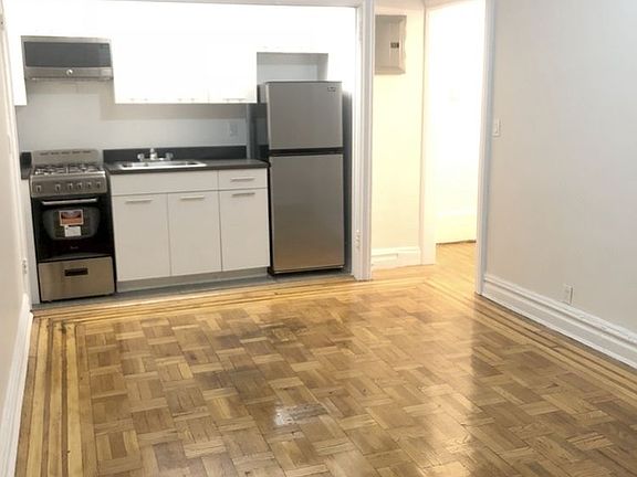 2nd image of 4323 40th St APT 1M