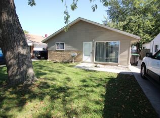 8071 Roosevelt St, Taylor, MI 48180