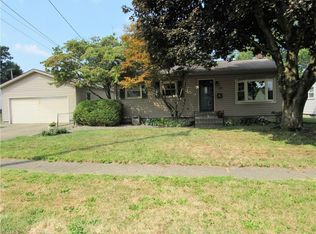 520 Rebecca Ave, Hubbard, OH 44425