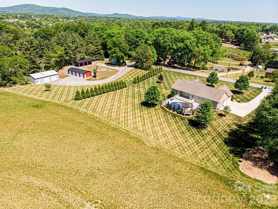 1st image of 379 Horseshoe Bend Rd